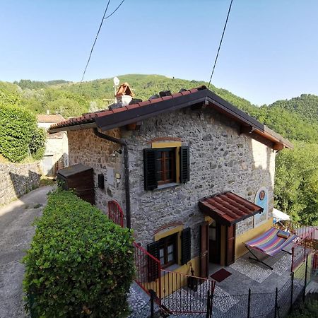 Deliziosa Casetta Sull'Appennino Toscano Montefegatesi Exteriér fotografie